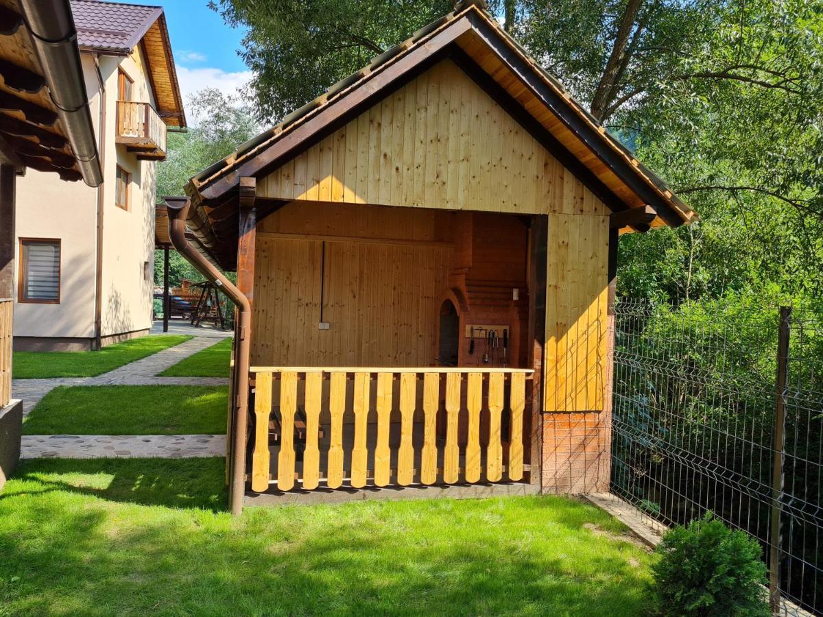 Pensiunea Petru Sugag Exterior photo